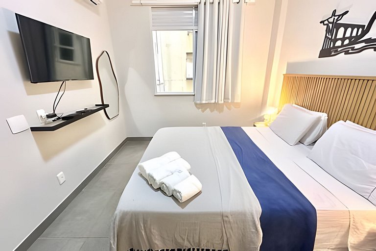 #302 - 2 quartos na quadra da Praia de Ipanema