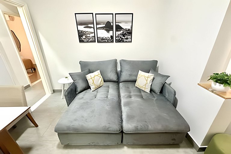 #302 - 2 quartos na quadra da Praia de Ipanema