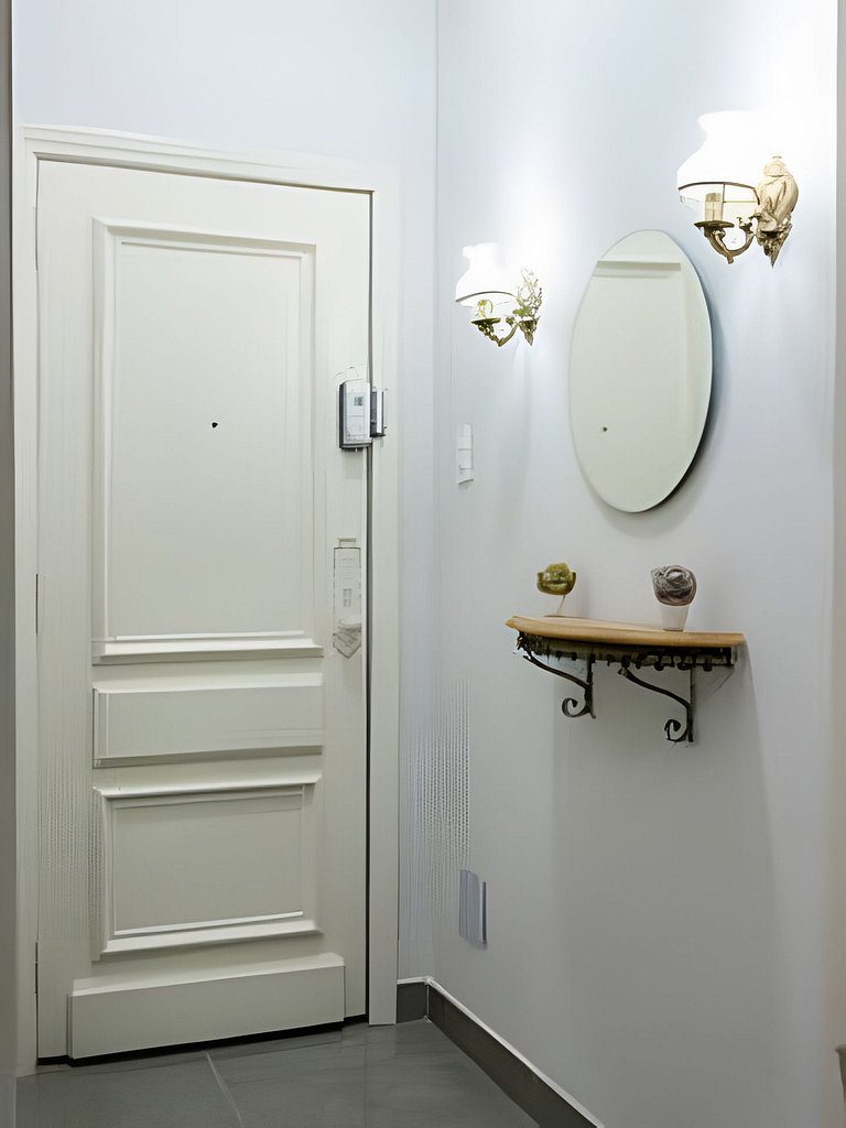 #302 - 2 quartos na quadra da Praia de Ipanema