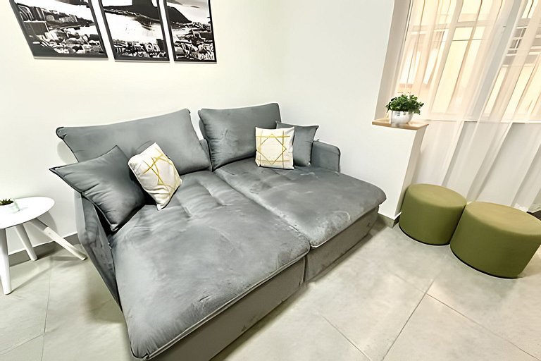 #302 - 2 quartos na quadra da Praia de Ipanema