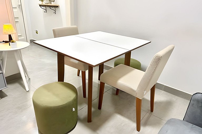 #302 - 2 quartos na quadra da Praia de Ipanema