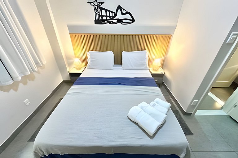 #302 - 2 quartos na quadra da Praia de Ipanema