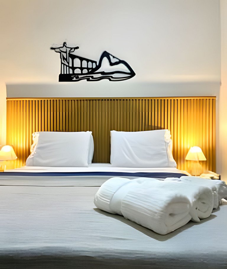 #302 - 2 quartos na quadra da Praia de Ipanema