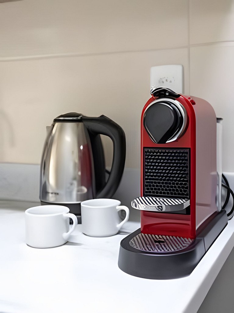 #302 - 2 quartos na quadra da Praia de Ipanema