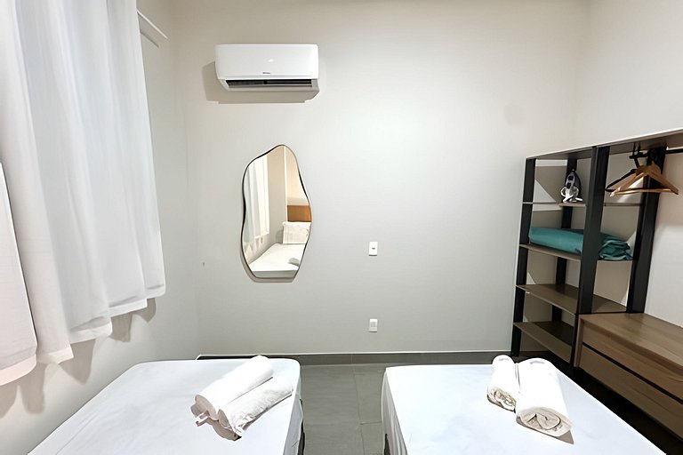 #302 - 2 quartos na quadra da Praia de Ipanema