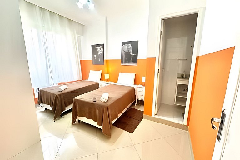 #301 - Excelente 2 quartos em Copacabana