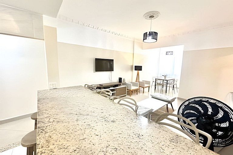 #301 - Excelente 2 quartos em Copacabana