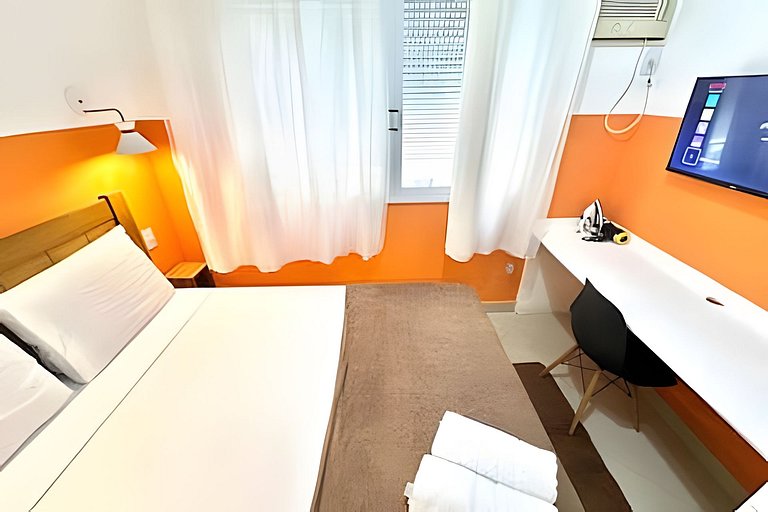 #301 - Excelente 2 quartos em Copacabana