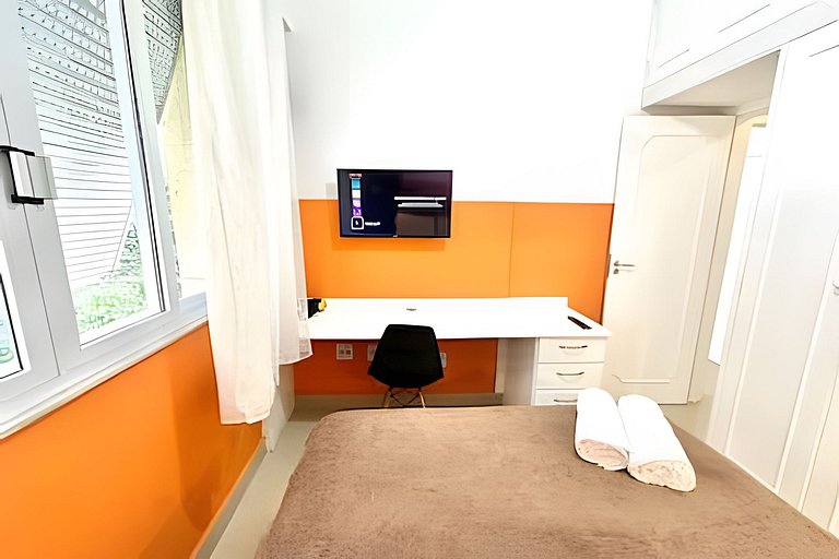 #301 - Excelente 2 quartos em Copacabana