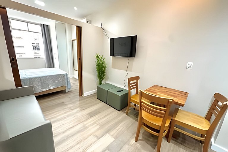 #906- Apartamento a 250m da praia de Copacabana