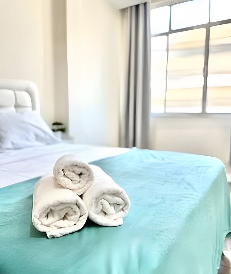 #906- Apartamento a 250m da praia de Copacabana