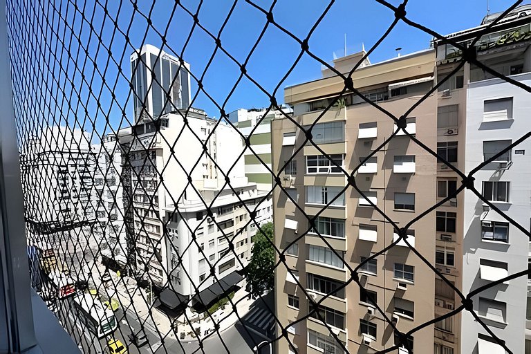 #906- Apartamento a 250m da praia de Copacabana
