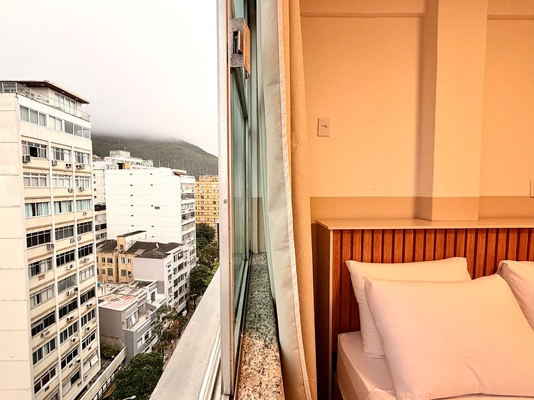#1203 - Copacabana Quadra da Praia no posto 6